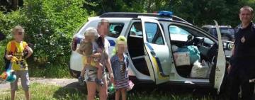 Негода не зупинила: в Ізмаїльському районі офіцер громади доставив гуманітарну допомогу дітям